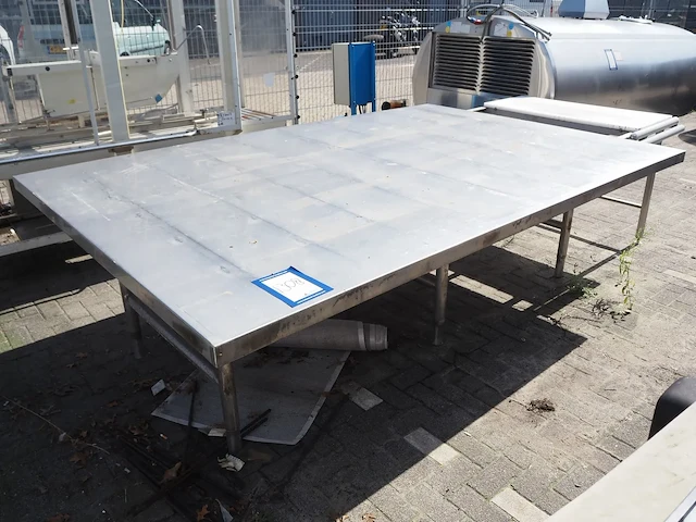 Nn table - afbeelding 1 van  6