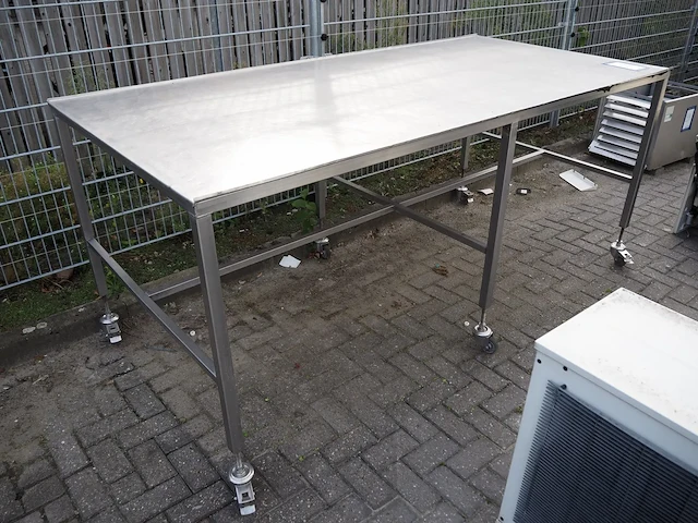 Nn table - afbeelding 2 van  4