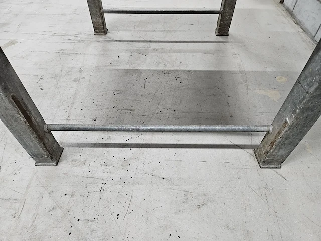 Nn table - afbeelding 4 van  4