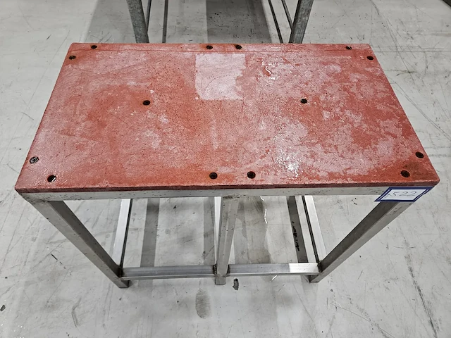 Nn table - afbeelding 1 van  4