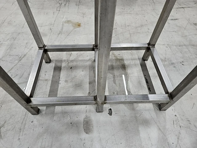Nn table - afbeelding 3 van  4
