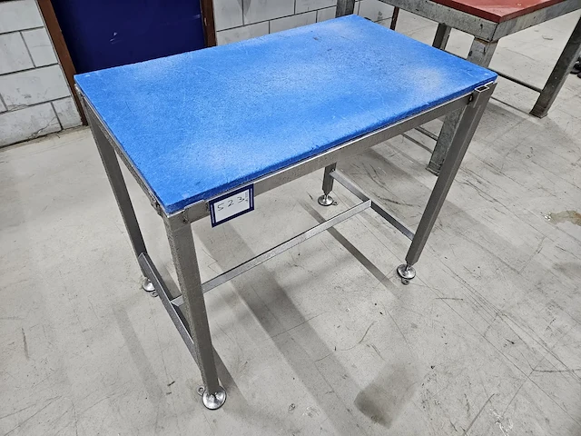 Nn table - afbeelding 1 van  4
