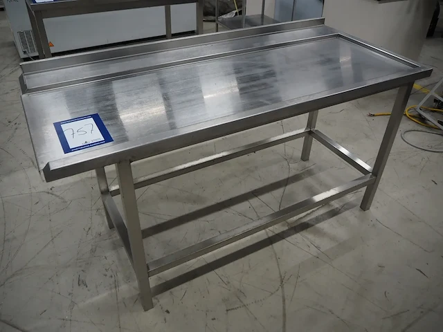 Nn table - afbeelding 1 van  5
