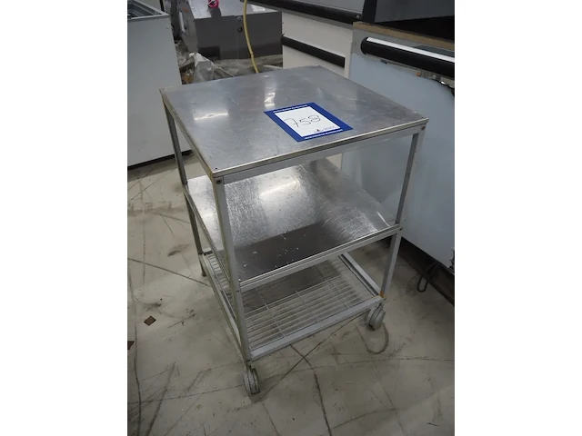 Nn table - afbeelding 1 van  6
