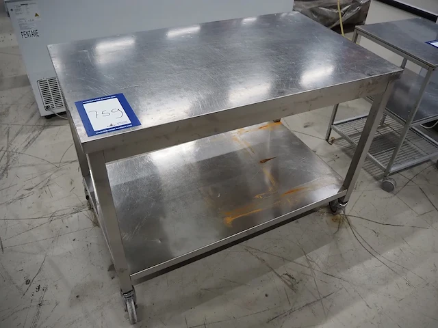 Nn table - afbeelding 1 van  6