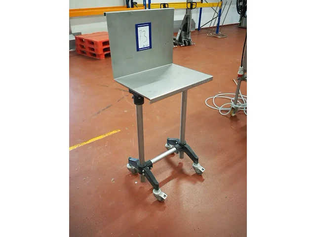 Nn table - afbeelding 1 van  3
