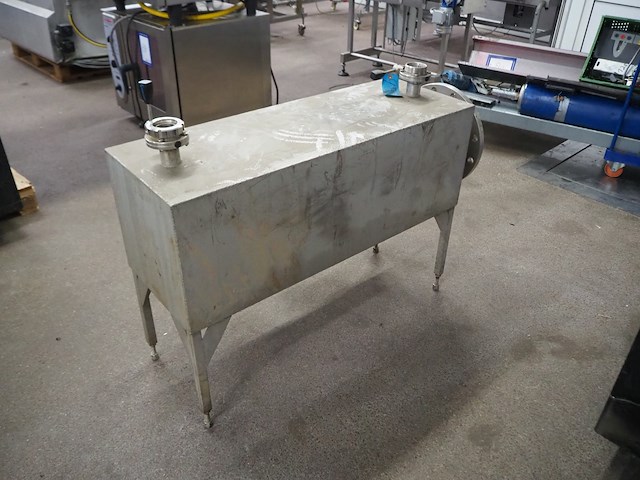 Nn tank - afbeelding 3 van  8