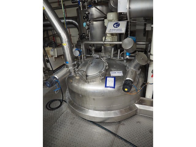 Nn tank - afbeelding 1 van  18