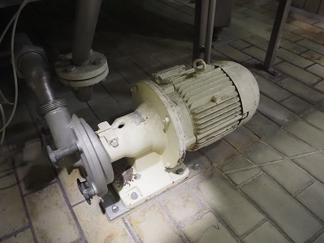 Nn tank - afbeelding 13 van  21