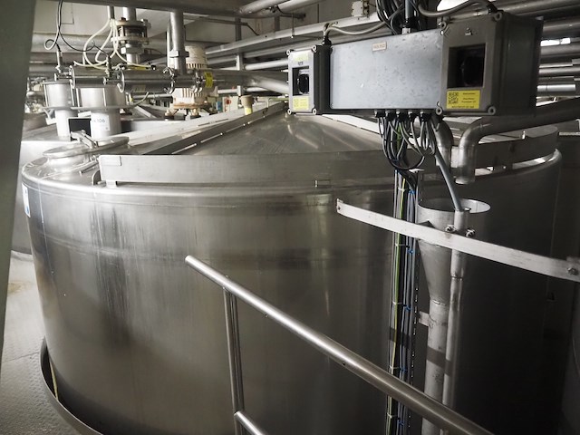 Nn tank - afbeelding 3 van  10