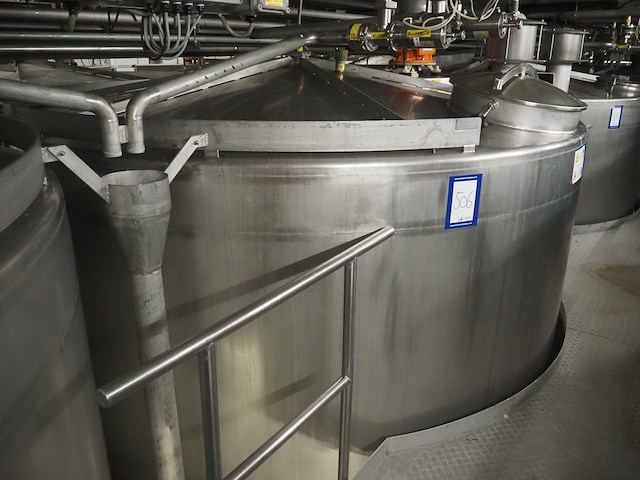 Nn tank - afbeelding 1 van  11