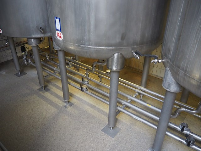 Nn tank - afbeelding 2 van  4