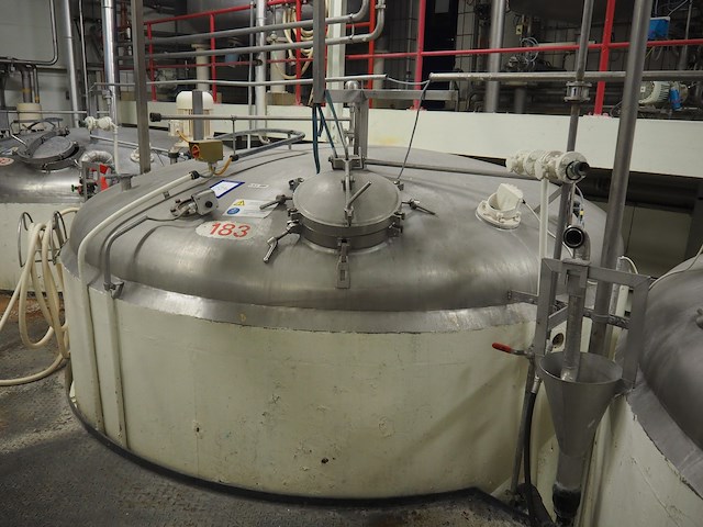 Nn tank - afbeelding 1 van  6