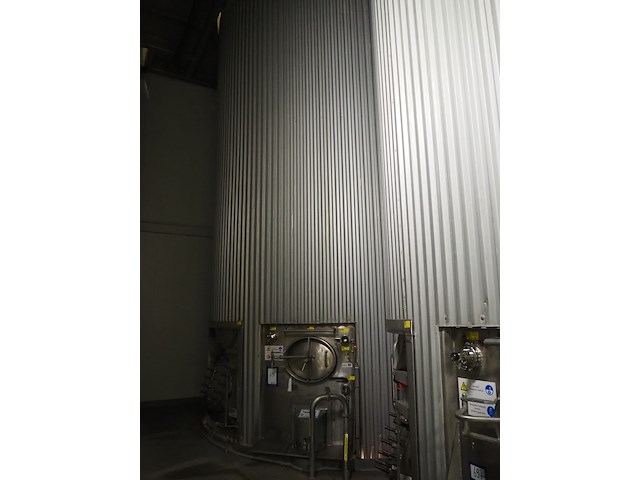 Nn tank - afbeelding 1 van  9