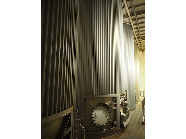 Nn tank - afbeelding 1 van  10