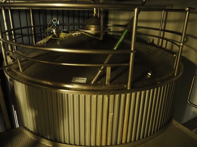 Nn tank - afbeelding 4 van  6