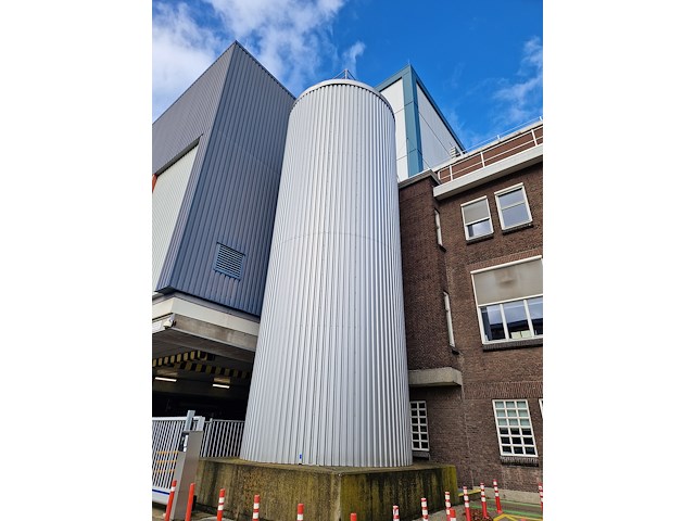 Nn tank - afbeelding 1 van  7