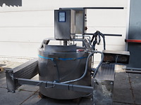 Nn tiltable cooking vessel