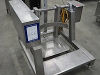 Nn tilting device for barrels