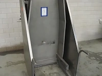 Nn tilting device
