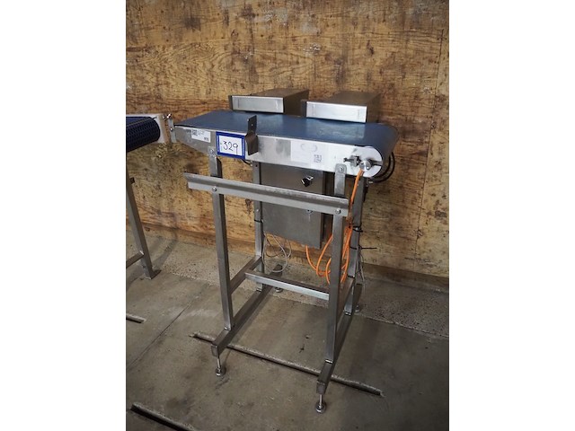 Nn transport belt with rejectors - afbeelding 1 van  8