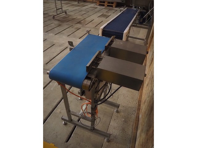 Nn transport belt with rejectors - afbeelding 3 van  8