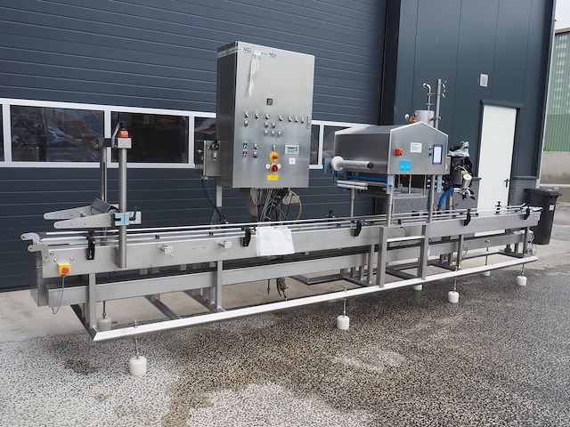 Nn tray filling and closing machine - afbeelding 1 van  24