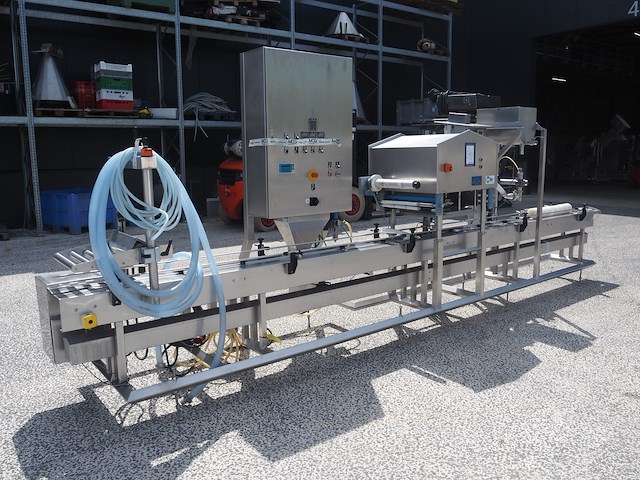 Nn tray filling and closing machine - afbeelding 1 van  16