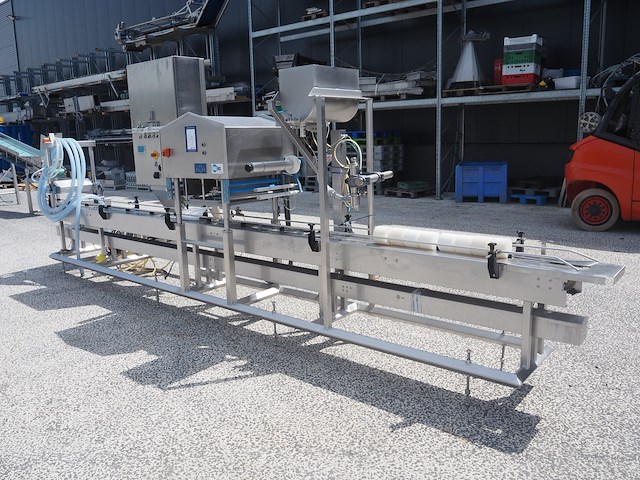 Nn tray filling and closing machine - afbeelding 9 van  16