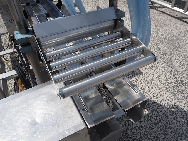Nn tray filling and closing machine - afbeelding 12 van  16