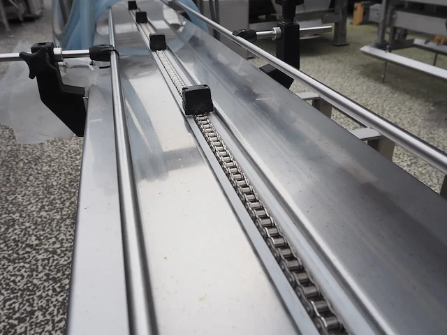 Nn tray filling and closing machine - afbeelding 3 van  15