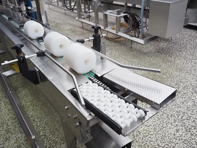 Nn tray filling and closing machine - afbeelding 8 van  12