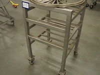 Nn trolley with knife