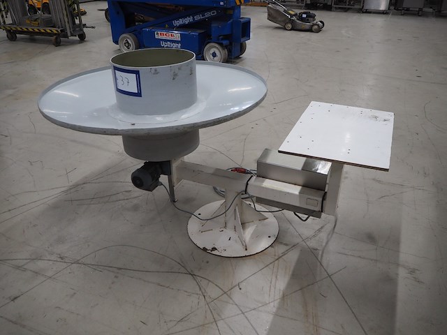 Nn turning packaging table - afbeelding 1 van  9