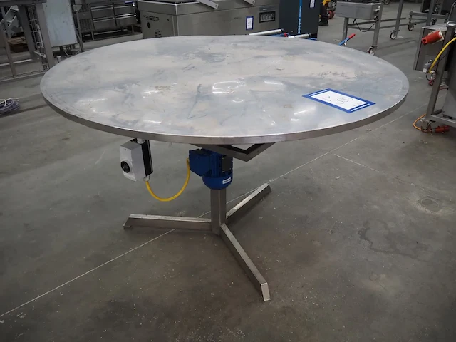 Nn turning table - afbeelding 1 van  6