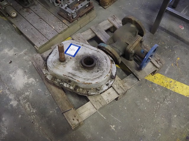 Nn valve and gearbox - afbeelding 1 van  6