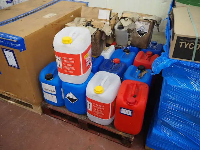Nn various liquids - afbeelding 1 van  5