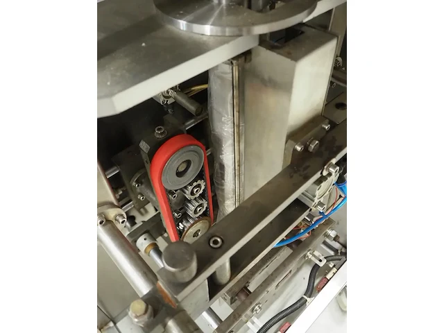 Nn vertical bag fill-, form,- and seal machine - afbeelding 2 van  18