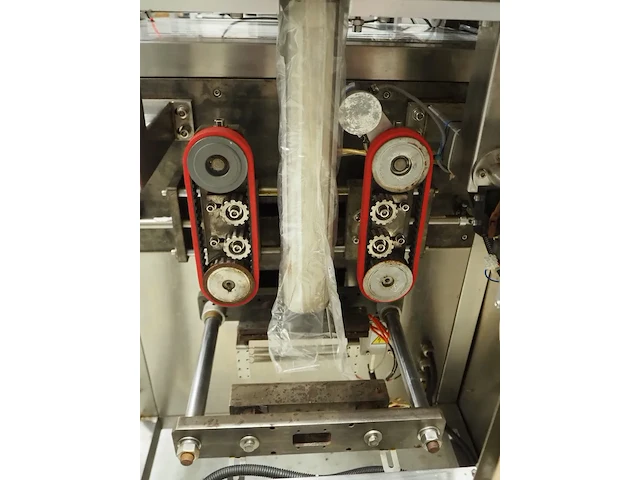 Nn vertical bag fill-, form,- and seal machine - afbeelding 3 van  18