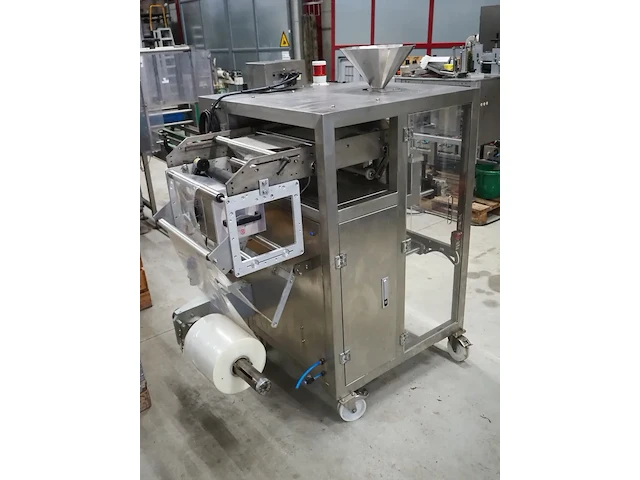 Nn vertical bag fill-, form,- and seal machine - afbeelding 12 van  18