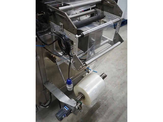 Nn vertical bag fill-, form,- and seal machine - afbeelding 13 van  18