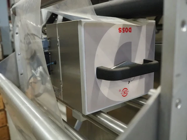 Nn vertical bag fill-, form,- and seal machine - afbeelding 15 van  18