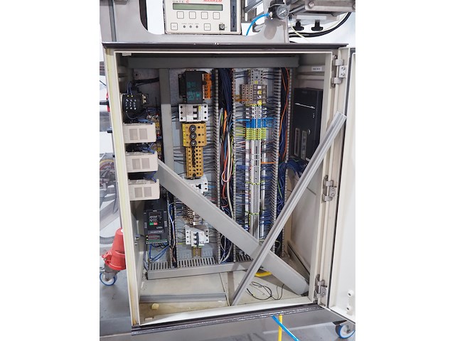 Nn vertical bag forming, filling and sealing machine - afbeelding 3 van  11