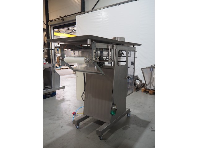 Nn vertical bag forming, filling and sealing machine - afbeelding 5 van  11