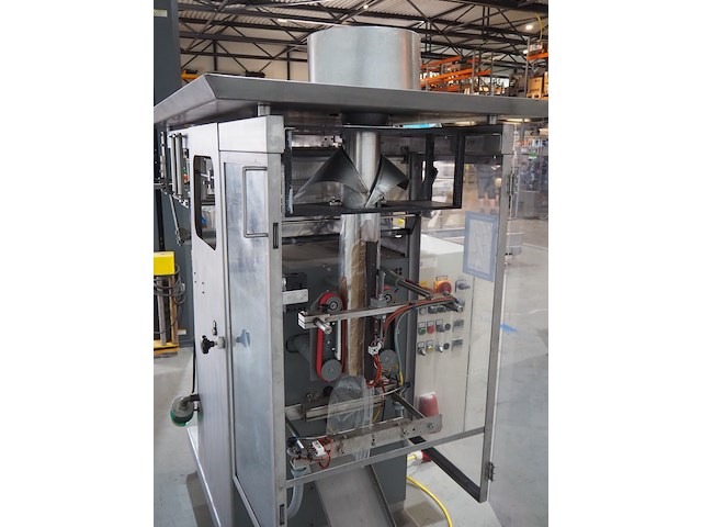 Nn vertical bag forming, filling and sealing machine - afbeelding 9 van  11