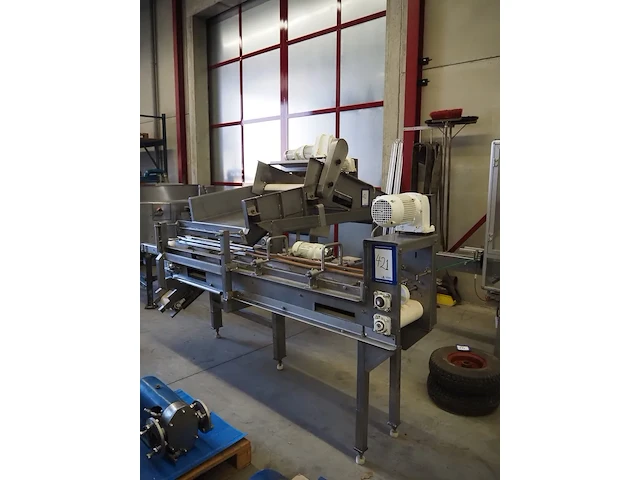 Nn vibrating gutter with sorting belt - afbeelding 1 van  19