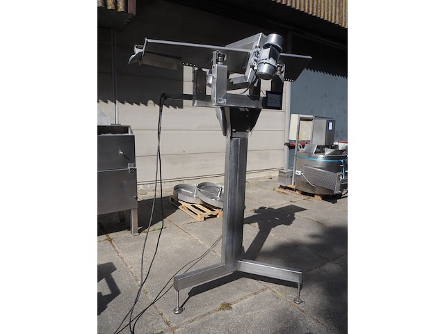 Nn vibrating gutter - afbeelding 1 van  8