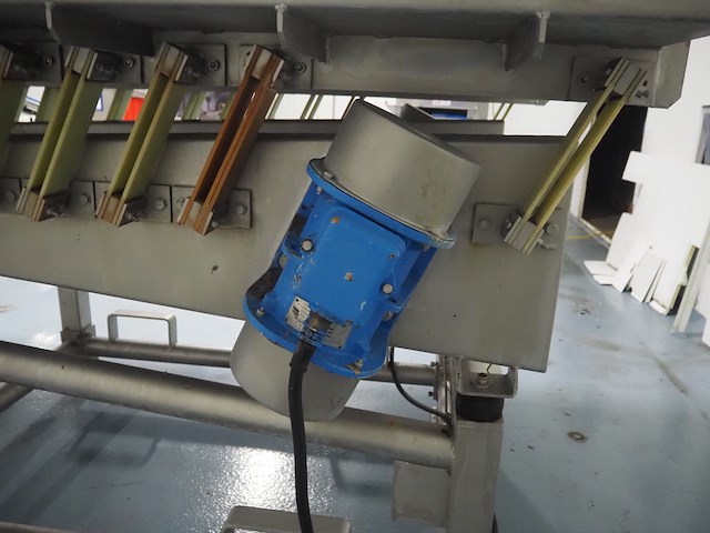 Nn vibrating gutter - afbeelding 8 van  9