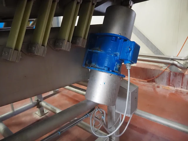 Nn vibrating gutter - afbeelding 7 van  9
