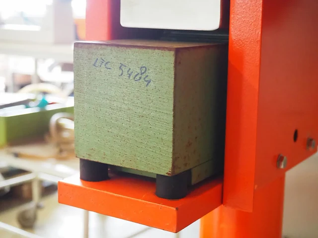 Nn vibrating infeed bunker - afbeelding 6 van  7